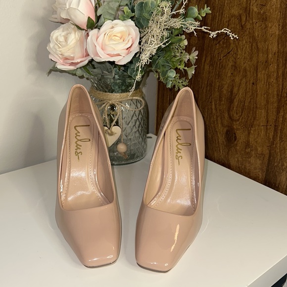 Lulu’s Light Nude Faux Patent Leather Square Toe Pumps 6 - Like New! - Picture 11 of 11